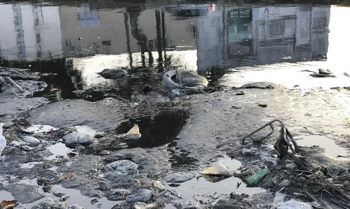 Falta de investimentos em saneamento básico: o problema persiste no Brasil Foto: Carolina Gonçalves/Agência Brasil