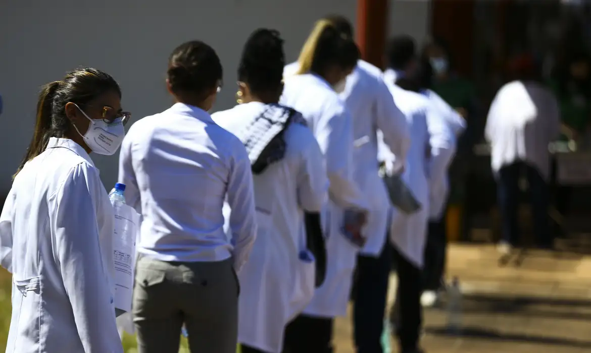 Profissionais da enfermagem: longa espera para cumprimento do piso salarial Foto: Marcelo Camargo/Agência Brasil