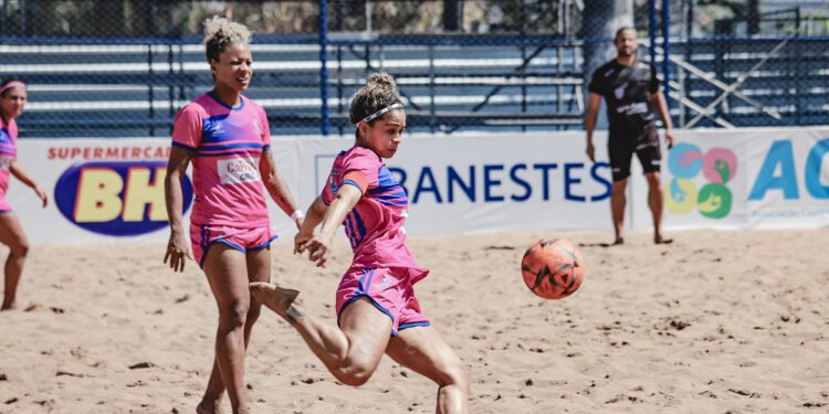Definidos os semifinalistas do Campeonato Estadual Feminino de beach soccer 2024