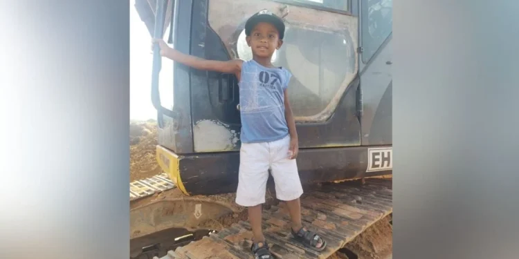 Criança morre com tiro enquanto o pai tentava vender espingarda para um amigo em Guarapari