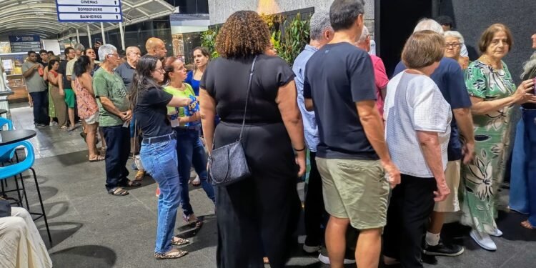 Eu também estou aqui, por José Caldas