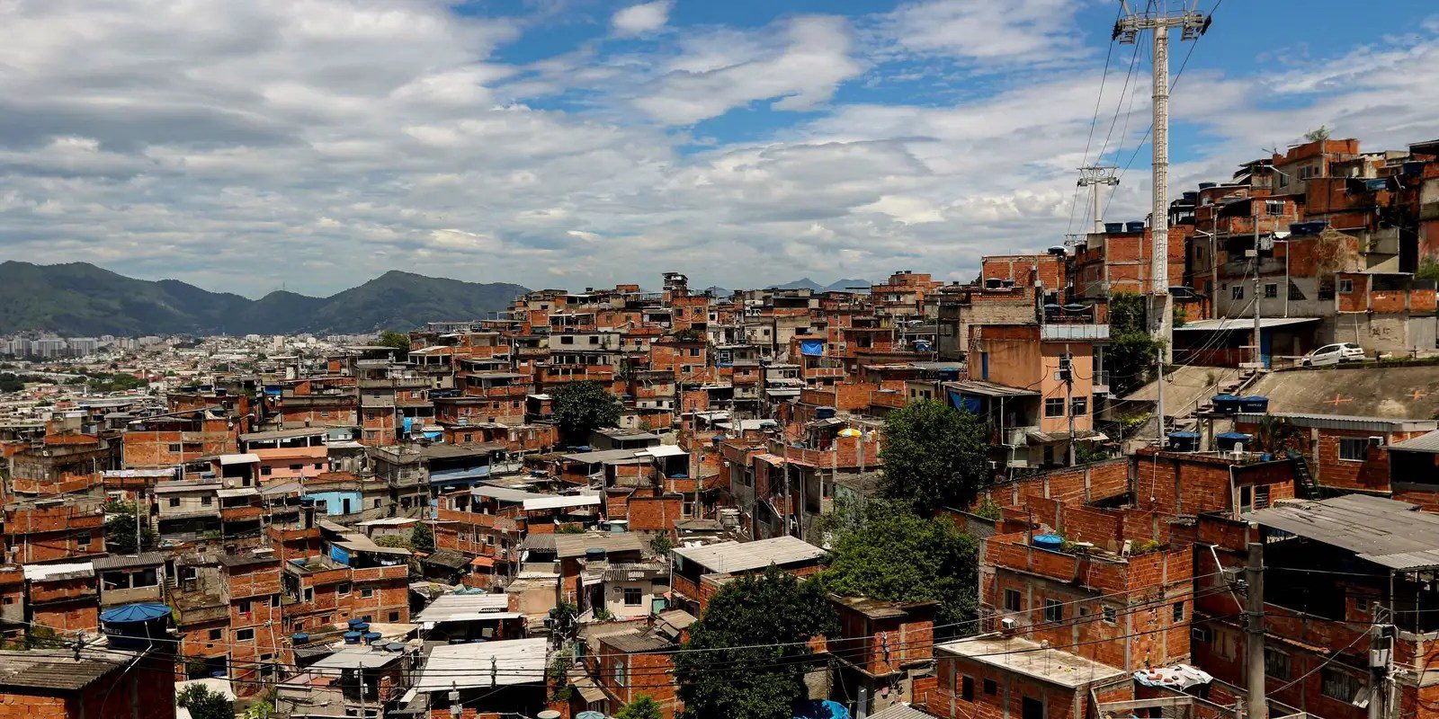 Prefeitos e vereadores tomam posse neste primeiro dia do ano