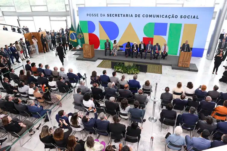 Brasília (DF), 14/01/2025 - O presidente Luiz Inácio Lula da Silva dá posse a Sidônio Palmeira como ministro da Secretaria de Comunicação Social da Presidência, em cerimônia no Palácio do Planalto. Foto: Marcelo Camargo/Agência Brasil