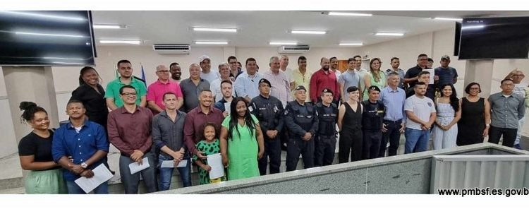 Novos agentes da Guarda Civil Municipal tomam posse em Barra de São Francisco