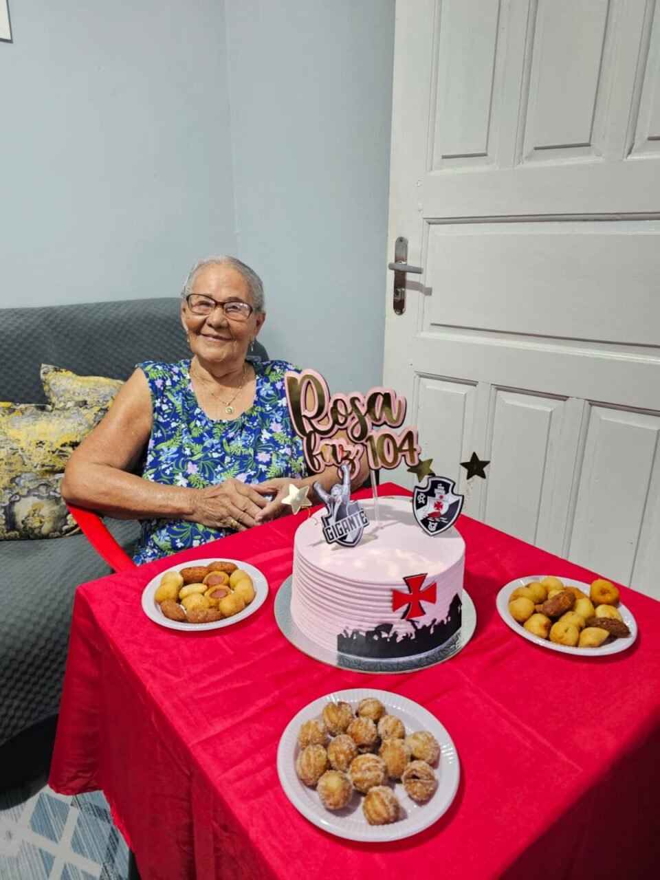 Capixaba Apaixonada Pelo Vasco Completa 104 Anos SiteBarra