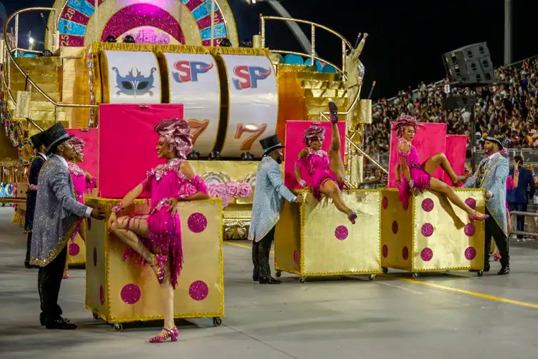 São Paulo (SP), 01/03/2025 - Carnaval 2025 - Sambódromo do Anhembi, desfile do Grupo Especial -Escola de Samba Rosas de Ouro. Foto Paulo Pinto/Agência Brasil