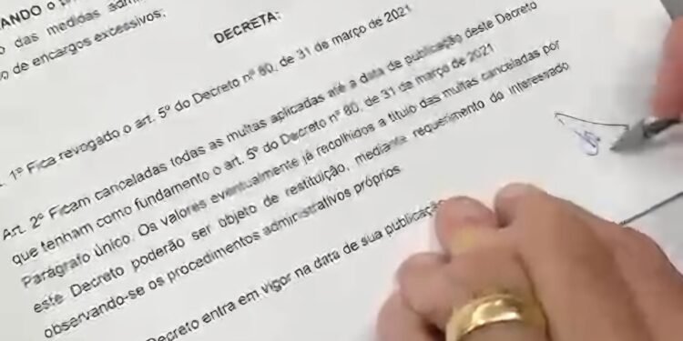 Cariacica anistia multas aplicadas a comerciantes na época da pandemia Cariacica anistia multas aplicadas a comerciantes na época da pandemia