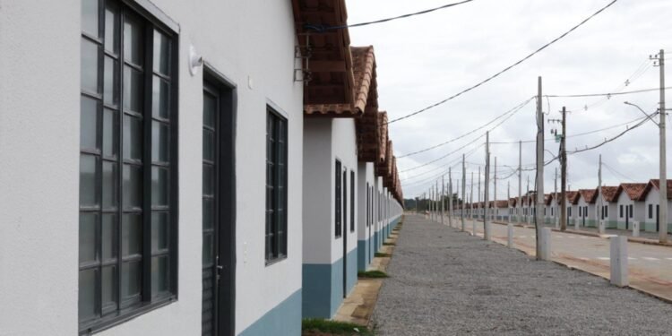 Casagrande anuncia quitação de 209 contratos de casas em Linhares