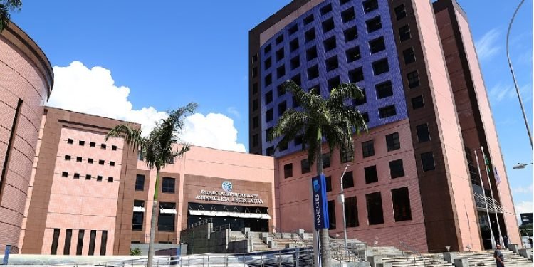 Ales prepara concurso público com salário inicial de até R$ 9 mil Ales prepara concurso público com salário inicial de até R$ 9 mil