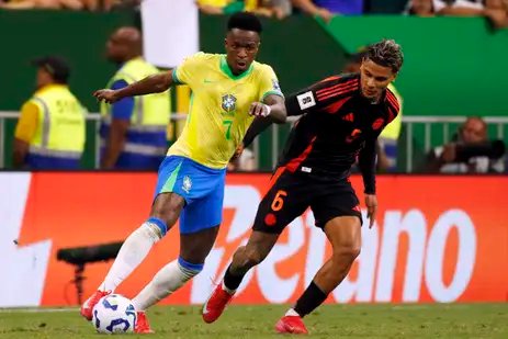 Bruno Peres/Agência Brasil Brasília (DF), 20/03/2025 - Jogador Vini Jr durante lance de jogo de futebol entre Brasil e Colômbia válido pelas Eliminatórias da Copa do Mundo. Foto: Bruno Peres/Agência Brasil