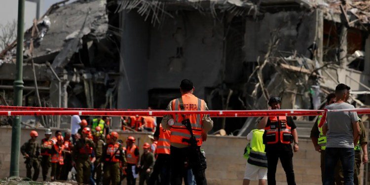 Iranianos saem abalados e israelenses mais agressivos, diz professor Iranianos saem abalados e israelenses mais agressivos, diz professor