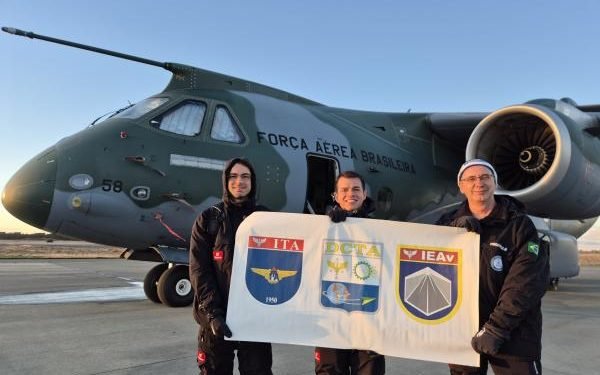 Francisquense integra missão da FAB na Antártida e recebe homenagem na Câmara Francisquense integra missão da FAB na Antártida e recebe homenagem na Câmara