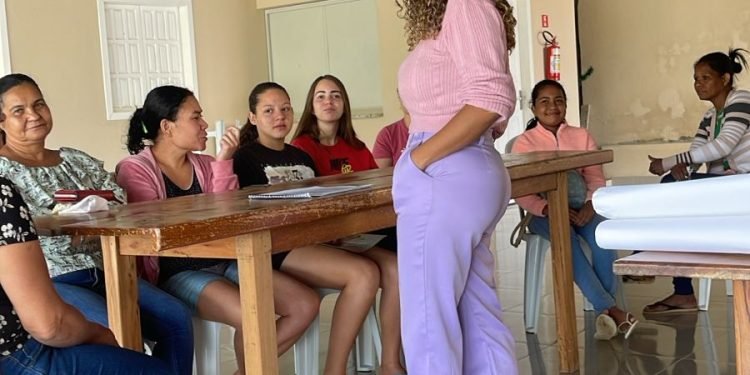 Prefeitura de Barra de São Francisco realiza oficina de manicure e pedicure no distrito de Santo Antônio (Tatu) Prefeitura de Barra de São Francisco realiza oficina de manicure e pedicure no distrito de Santo Antônio (Tatu)