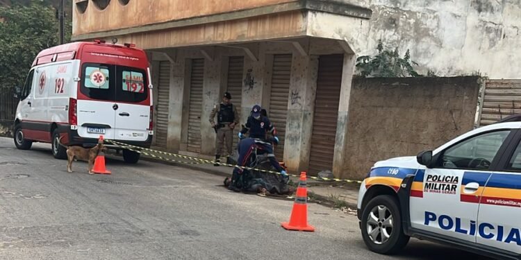 “Ela estava precisando morrer”, diz homem que matou mulher a facadas no meio da rua em Mantena “Ela estava precisando morrer”, diz homem que matou mulher a facadas no meio da rua em Mantena