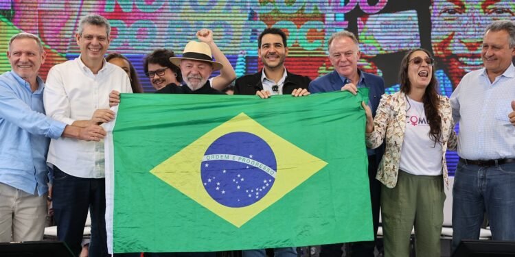 A foto que fala, quando o Brasil está sob ataque A foto que fala, quando o Brasil está sob ataque