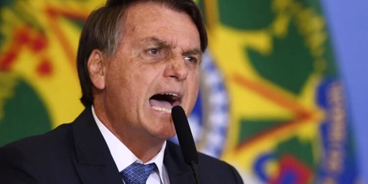 Bolsonaro é alvo de operação da Polícia Federal