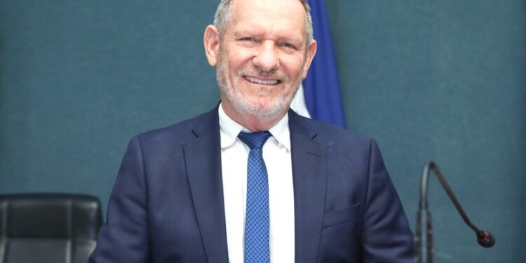 Coser eleito para presidir o PT do Espírito Santo ao lado de Iriny Lopes