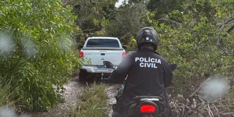 Dia de azar: homem passa a noite no meio do mato com criança de 4 anos e polícia monta operação de guerra Dia de azar: homem passa a noite no meio do mato com criança de 4 anos e polícia monta operação de guerra