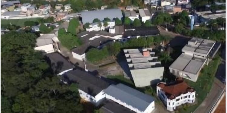 Lula recebe pedido de curso de Medicina para Alegre