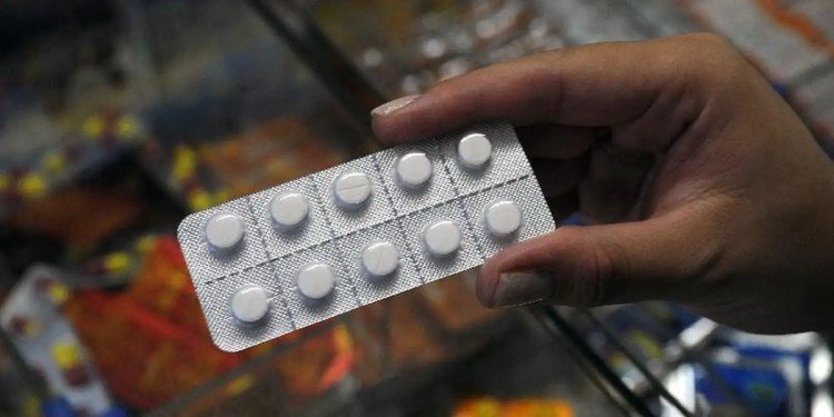 Possível reação do Brasil a tarifaço pode afetar preços de remédios