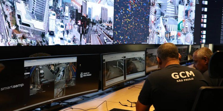 Vigilância por câmeras em SP é pouco eficaz, diz estudo Vigilância por câmeras em SP é pouco eficaz, diz estudo
