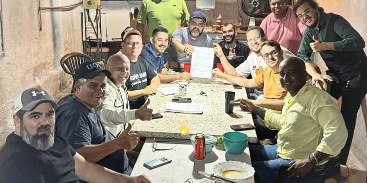 Encontro de comunicadores em Barra de São Francisco marca o início de uma nova fase com a criação de sua associação Encontro de comunicadores em Barra de São Francisco marca o início de uma nova fase com a criação de sua associação