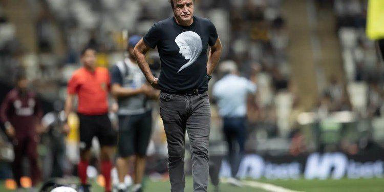 Atlético-MG anuncia saída do técnico Cuca, oito meses após contratação Atlético-MG anuncia saída do técnico Cuca, oito meses após contratação