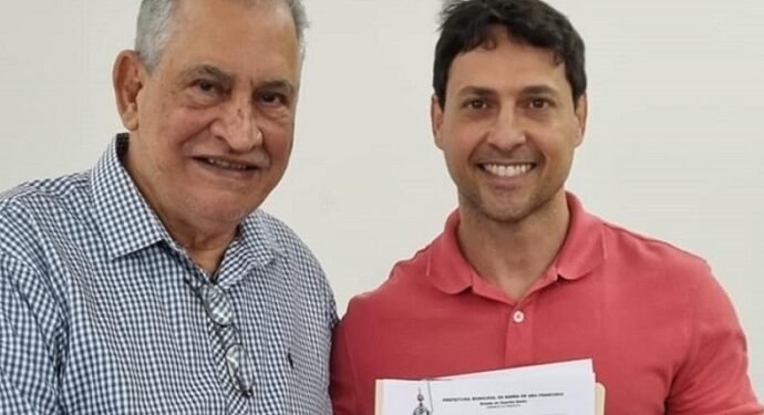 Enivaldo anuncia que vai renunciar em definitivo, diz colunista