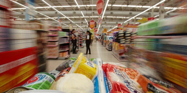 Prévia da inflação oficial de agosto recua 0,14%, diz IBGE