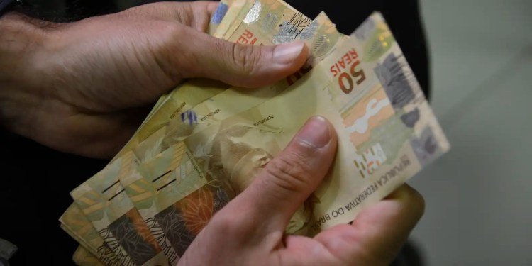 Proposta do Orçamento de 2026 prevê salário mínimo de R$ 1.631 Proposta do Orçamento de 2026 prevê salário mínimo de R$ 1.631