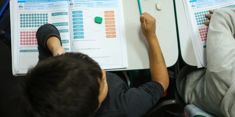 Vagas na área de educação fazem o desemprego ser o menor já registrado Vagas na área de educação fazem o desemprego ser o menor já registrado