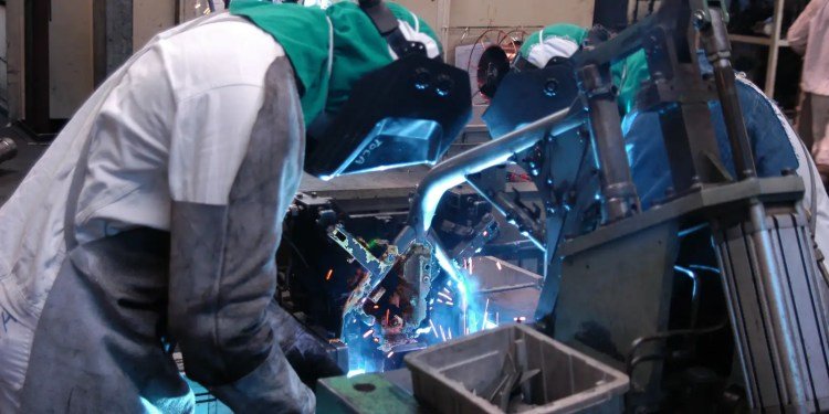 Vendas da indústria de máquinas sobem 14% no ano até julho Vendas da indústria de máquinas sobem 14% no ano até julho