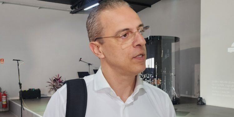 Especialista em dor pede que pessoas se vacinem contra herpes zóster