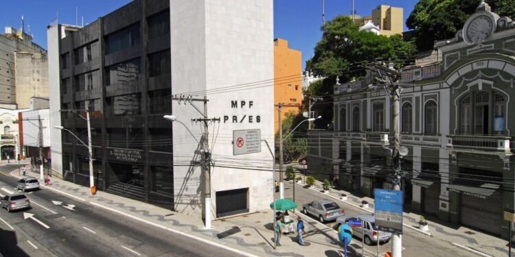 Advogado denunciado por corrupção ativa processa ex-procurador do MPF