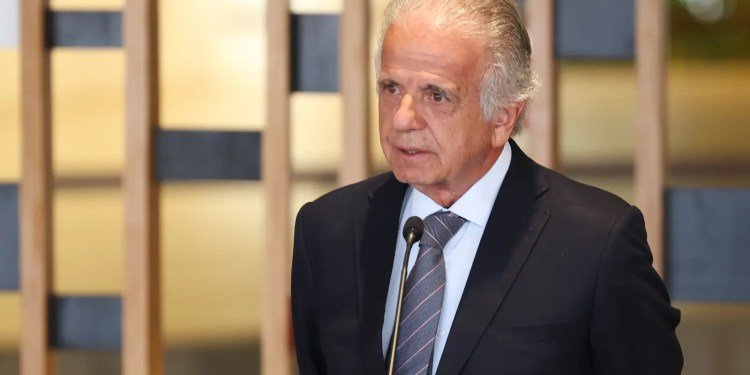Crise entre Venezuela e EUA preocupa, diz ministro da Defesa do Brasil Crise entre Venezuela e EUA preocupa, diz ministro da Defesa do Brasil
