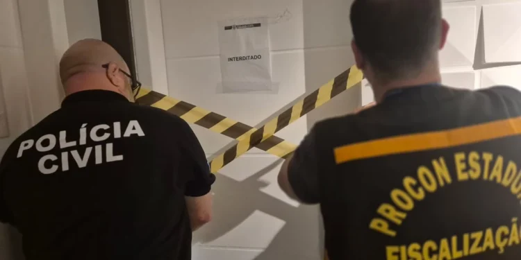 Dupla é presa em Vitória suspeita de aplicar golpes em financiamentos; vítimas perderam mais de R$ 150 mil