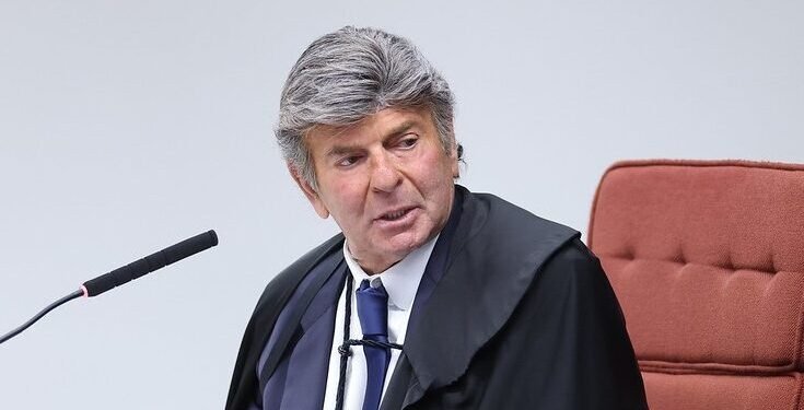 Fux defende anulação de atos da ação penal da tentativa de golpe e livra Bolsonaro