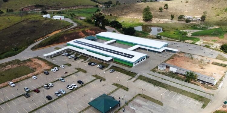 Ifes vai abrir novo concurso público para técnicos-administrativos; salários chegam a R$ 4,9 mil