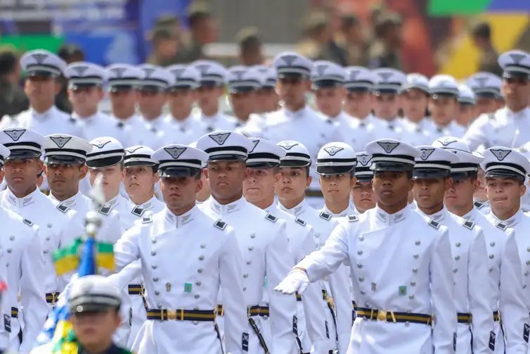 Brasília, DF 07/09/2024 Presidente Luiz Inácio Lula da Silva acompanhado de diversos ministros e autoridades, participa do desfile de 7 de setembro na Esplanada dos Ministérios Foto: Fabio Rodrigues-Pozzebom