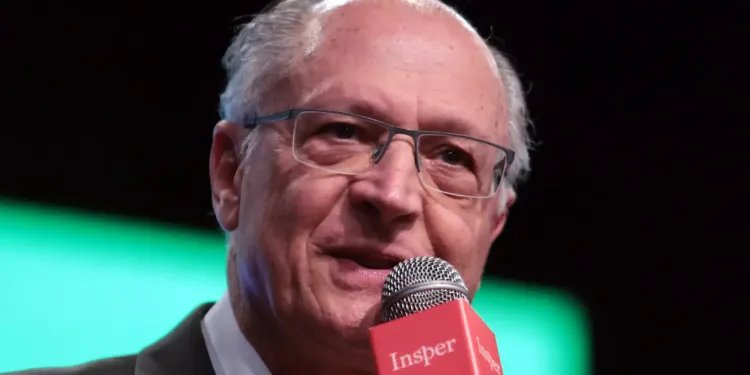 Alckmin destaca avanços com os EUA após conversa entre Lula e Trump