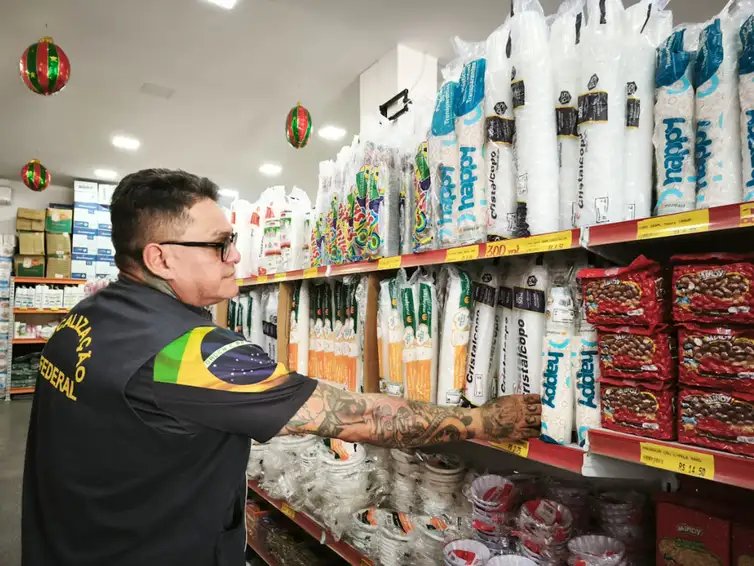 Operação Natal Seguro/Inmetro 17/12/2025 - Rio de Janeiro - Inmetro identifica mais de 90 mil produtos da época do Natal irregulares, dos quais 82,4 mil eram brinquedos. Foto: Operação Natal Seguro/Inmetro