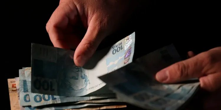 Mercado reduz previsão da inflação para 4,43% este ano Mercado reduz previsão da inflação para 4,43% este ano