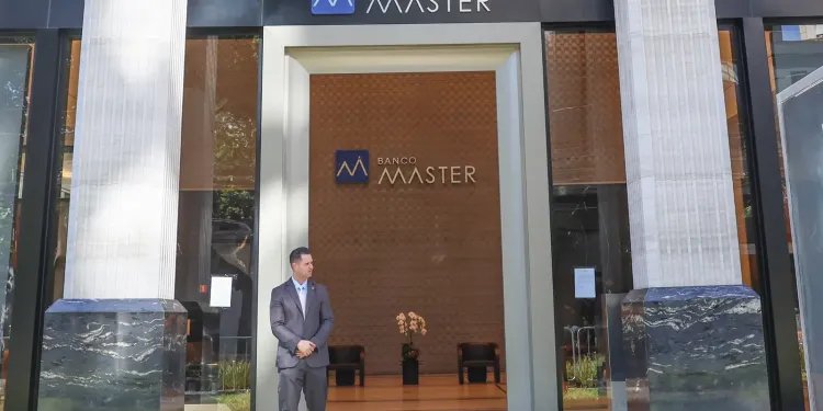 Justiça dos EUA reconhece liquidação do Banco Master e bloqueia ativos