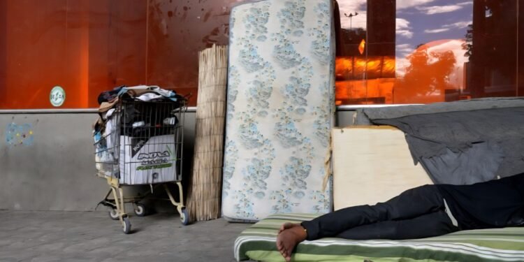 MG tem a terceira maior população de rua do Pais, sob gestão de Zema