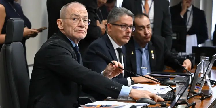 Caso Master: CPI do Crime convoca Vorcaro, Campos Neto e Paulo Guedes Caso Master: CPI do Crime convoca Vorcaro, Campos Neto e Paulo Guedes