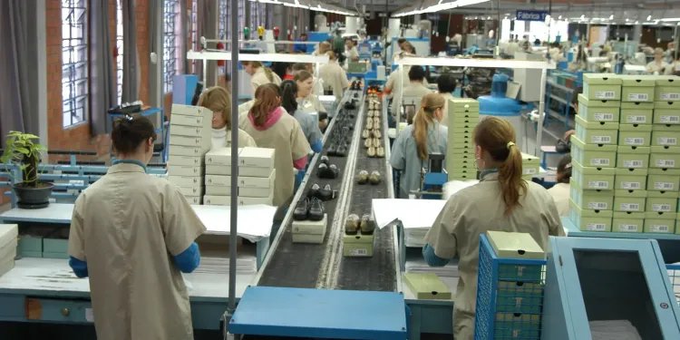 Empresas têm até este sábado para enviar dados salariais por gêneros Empresas têm até este sábado para enviar dados salariais por gêneros