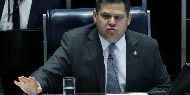 Parlamentares pedem a Alcolumbre nulidade de votação em CPMI do INSS Parlamentares pedem a Alcolumbre nulidade de votação em CPMI do INSS