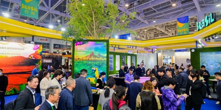 Rochas capixabas em destaque na maior feira setorial do Oriente, na China