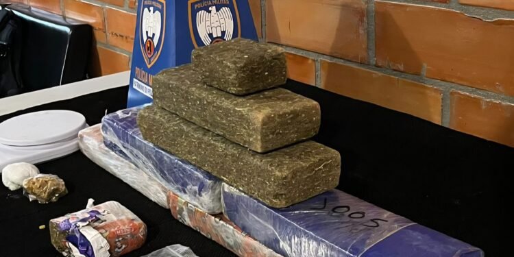 PM aperta o cerco contra o tráfico e prende sete em duas operações em Barra de São Francisco