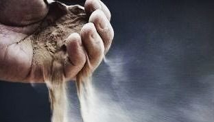 “Tudo Vira Bosta”, por Usiel Carneiro de Souza